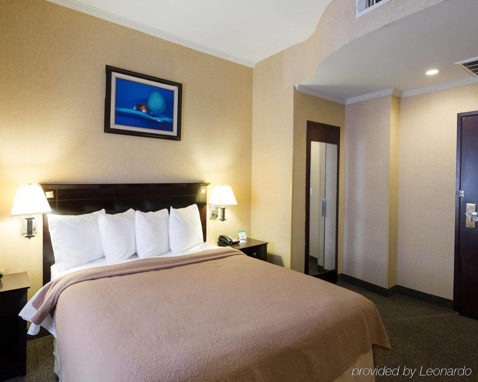 Baltimore Plaza Hotel 외부 사진