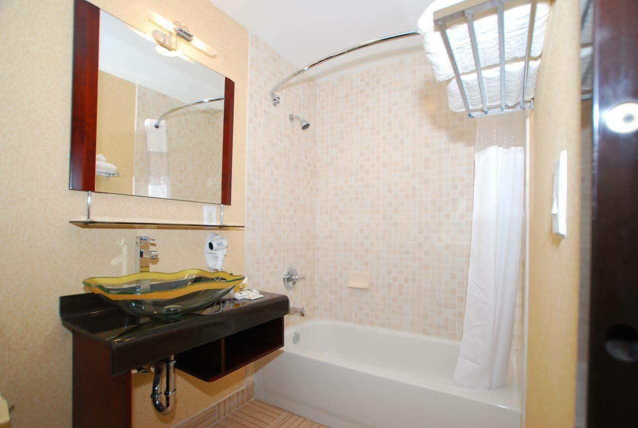 Baltimore Plaza Hotel 외부 사진